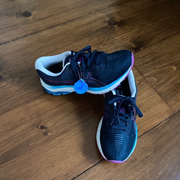 🆕 ASICS Gel-Pulse 12 runners ...  NEW IN BOX - Picture 3 of 7